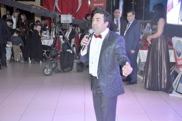 Iğdırlılar salona sığmadı!