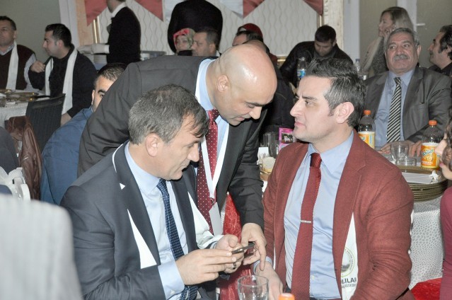 Iğdırlılar salona sığmadı!