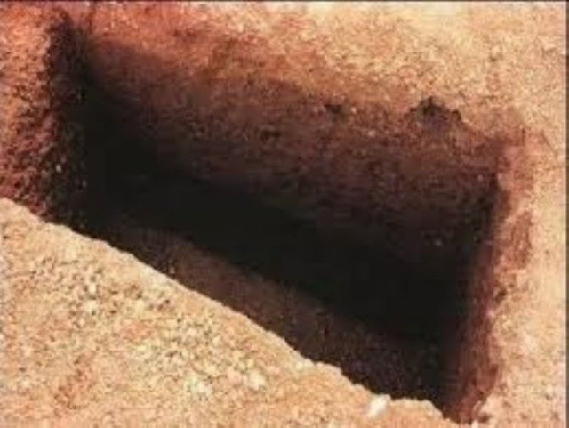 Kabirden Çıkarılan Bebeğin İbretlik Görüntüsü! Ağzınız Açık Kalacak..