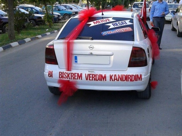 BUNU YAZINCA KAYINPEDERİ DÖVDÜ! DÜĞÜNDEN ÖNCE DAYAK YİYEN DAMAT...