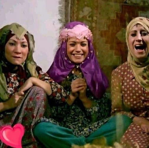 Fotoğrafın sağındaki ayrıntıya dikkat!