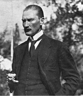 Atatürk'ün tüylerinizi diken diken edecek 16 az bilinen anısı ..!