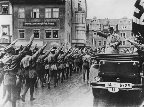 Hitler, bıyığını neden kesmiyordu? İşte Hitler hakkında bilinmeyen 15 gerçek !