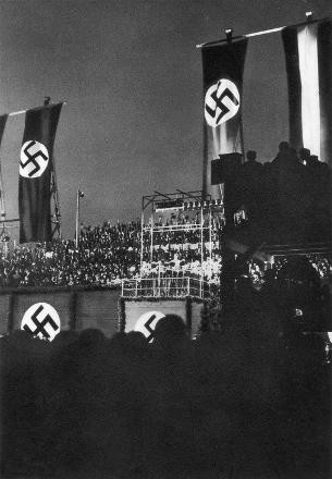 Hitler, bıyığını neden kesmiyordu? İşte Hitler hakkında bilinmeyen 15 gerçek !