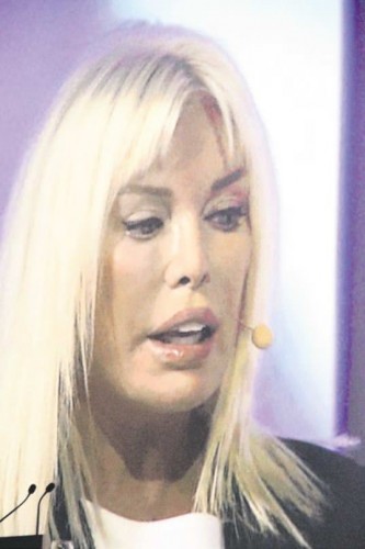 Ajda Pekkan Bu Sefer Gerçekten Yaşlanmış!