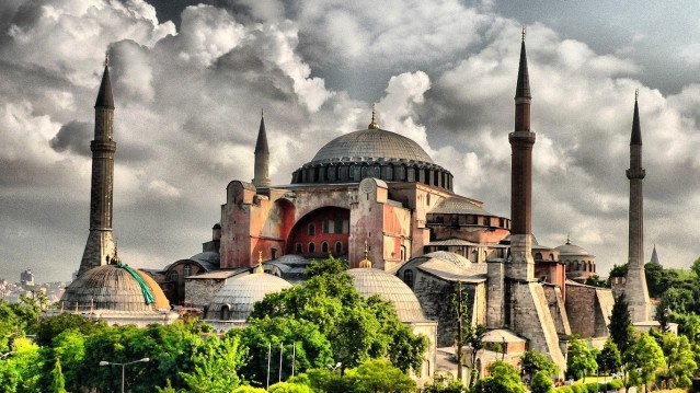 Ayasofya'nın efsanelerle dolu hikayesi... İşte o hikayeler...