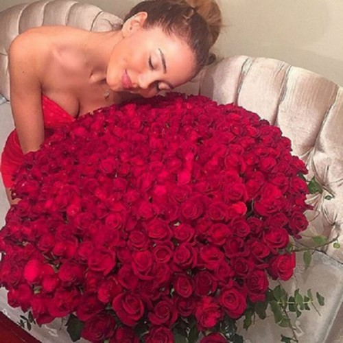 İŞTE İNSTAGRAM'IN EN YENİ  EN YENİ FENOMENİ ONUN RESMİNİ GÖRENLER PROFİLİNDE...