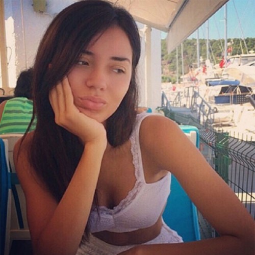 İŞTE İNSTAGRAM'IN EN YENİ  EN YENİ FENOMENİ ONUN RESMİNİ GÖRENLER PROFİLİNDE...