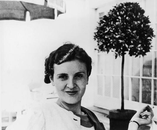 Hitler, bıyığını neden kesmiyordu? İşte Hitler hakkında bilinmeyen 15 gerçek !