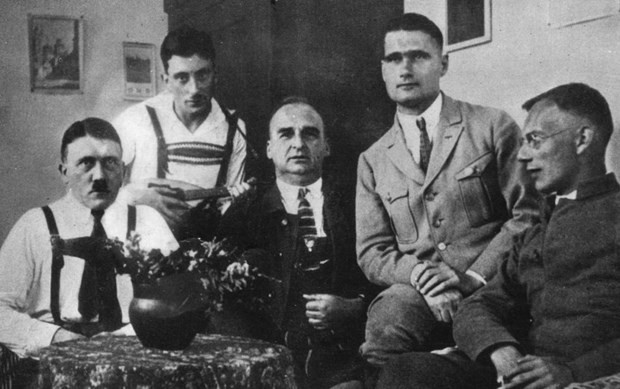 Bu bebeğin milyonlarca kişiyi öldürdüğüne inanır mısınız? Bakın bu bebek kim...