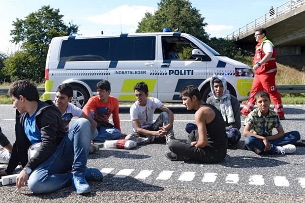 Yakışıklı polise evlenme teklifleri yağıyor !