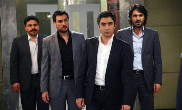 KURTLAR VADİSİNİN POLAT'I ÇATI KATINDA... HAYRANLARI ŞOKTA !