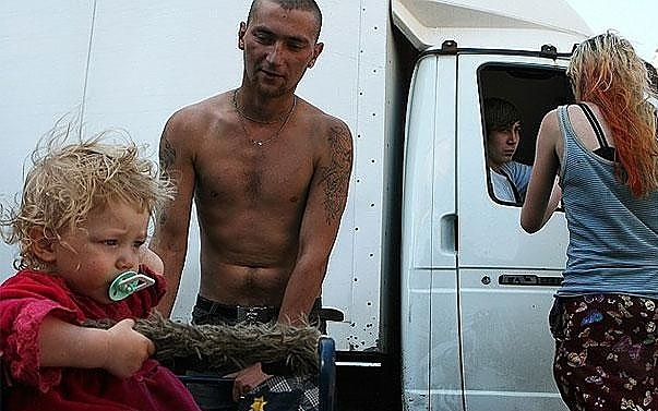Uyuşturucu Bağımlısı Anne ve Babayla Yaşayan Çocuğun Yürek Burkan Hikayesi..