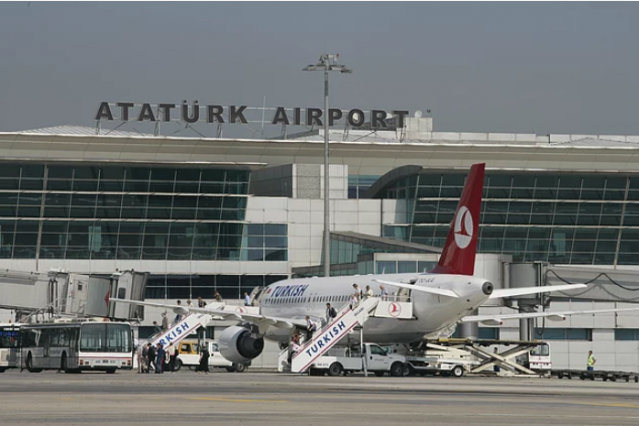 Pilotlar Arasındaki Liseli Atışması Kuleye Yansıdı: 'Görüşelim Canım, Çıkışa Gel'