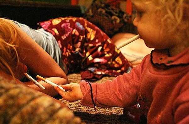 Uyuşturucu Bağımlısı Anne ve Babayla Yaşayan Çocuğun Yürek Burkan Hikayesi..