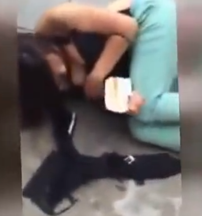 ÖNCE SOYDULAR SONRA DÖVDÜLER! İŞTE O GÖRÜNTÜLER...