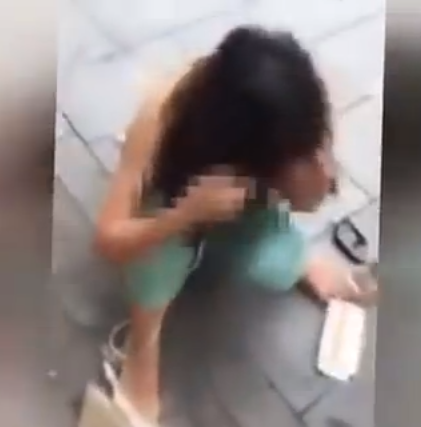 ÖNCE SOYDULAR SONRA DÖVDÜLER! İŞTE O GÖRÜNTÜLER...
