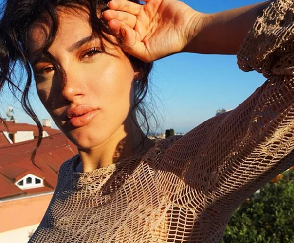 YouTube ve Instagram Onlardan Soruluyor! Sosyal Medya Paylaşımlarıyla Adlarından Söz Ettiren Kadın Influencerlar