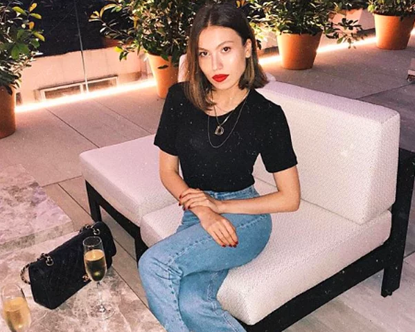 YouTube ve Instagram Onlardan Soruluyor! Sosyal Medya Paylaşımlarıyla Adlarından Söz Ettiren Kadın Influencerlar