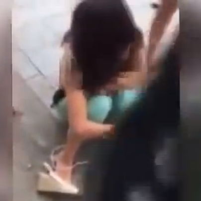 ÖNCE SOYDULAR SONRA DÖVDÜLER! İŞTE O GÖRÜNTÜLER...