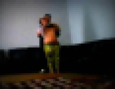 DUL KADINA YARDIM İÇİN DUA EDİP ÜFLEYEN HOCA...