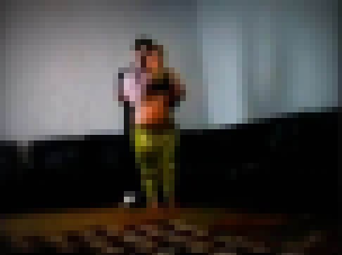 DUL KADINA YARDIM İÇİN DUA EDİP ÜFLEYEN HOCA...