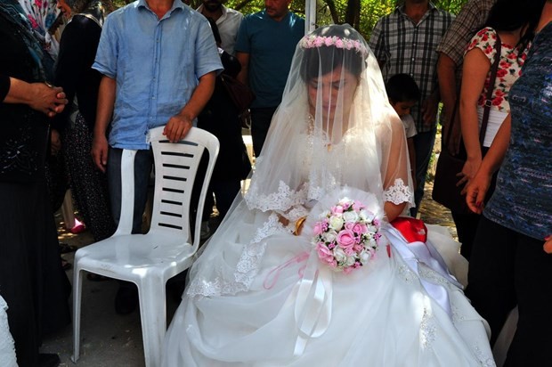 HAKKARİ'DE AKIL ALMAZ OLAY! DAMAT GELEMİYİNCE...