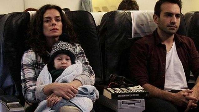 Aşk yeniden dizisinin küçük oyuncusu..