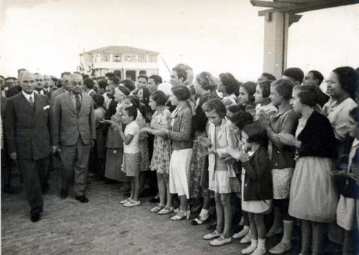ATATÜRK'ÜN HAYATI VE GÖRMEDİĞİNİZ KARELER...