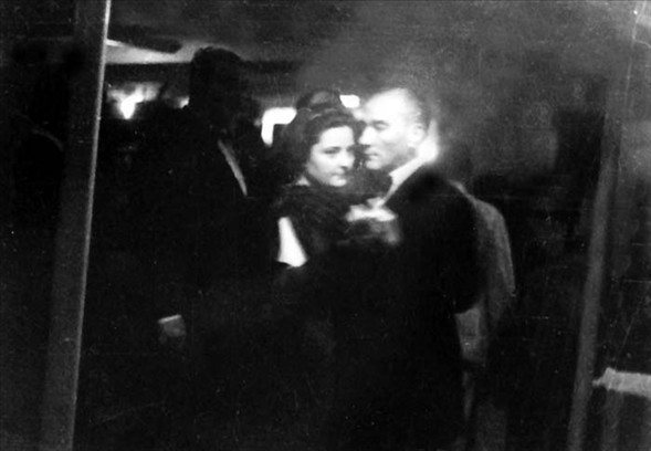 Ulu Gazi Mustafa Kemal Atatürk'ün Bilinmeyen Fotografları