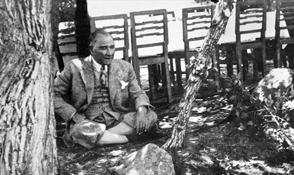 Ulu Gazi Mustafa Kemal Atatürk'ün Bilinmeyen Fotografları
