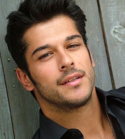 BURAK ÖZÇİVİT'E BÜYÜK ŞOK!