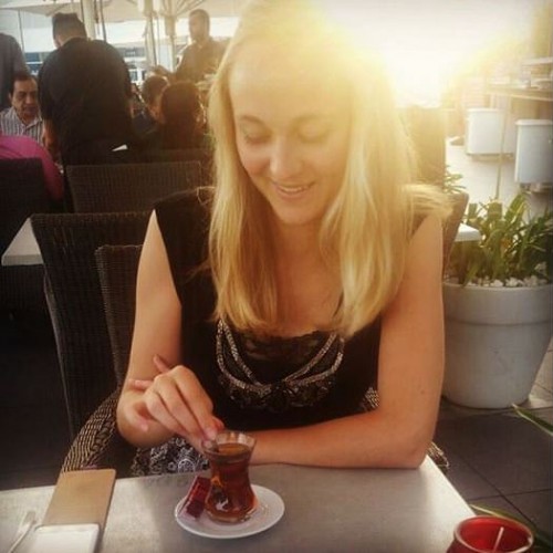 Belçikalı kızın başörtü deneyinin sonucu,büyük şok yaşattı!