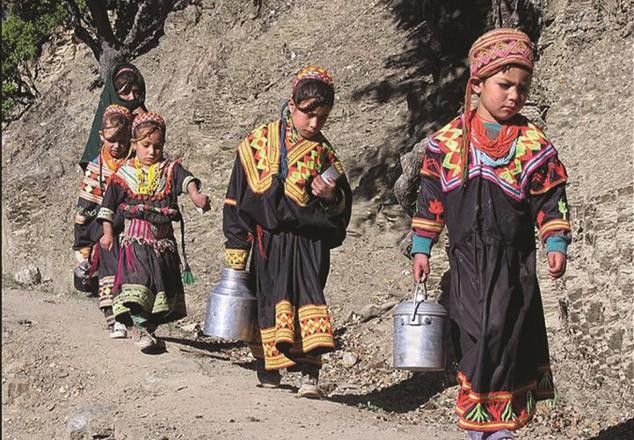 İŞTE 70’İNDE DOĞURAN, ORTALAMA 120 YIL YAŞAYAN VE KANSER BİLMEYEN HUNZA TÜRKLERİNİN SIRRI!!