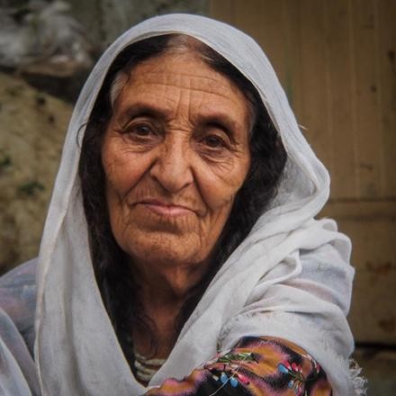 İŞTE 70’İNDE DOĞURAN, ORTALAMA 120 YIL YAŞAYAN VE KANSER BİLMEYEN HUNZA TÜRKLERİNİN SIRRI!!