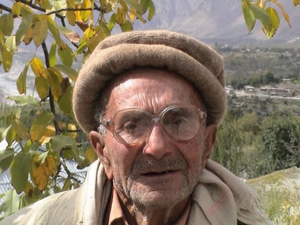 İŞTE 70’İNDE DOĞURAN, ORTALAMA 120 YIL YAŞAYAN VE KANSER BİLMEYEN HUNZA TÜRKLERİNİN SIRRI!!