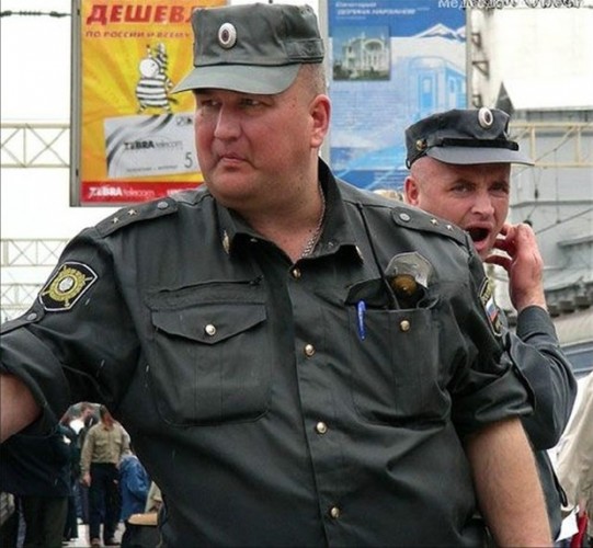 Rusya'nın polisleri görenleri sersemletti!!!