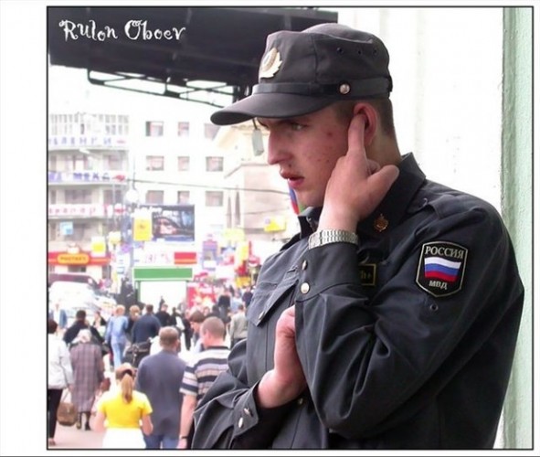 Rusya'nın polisleri görenleri sersemletti!!!