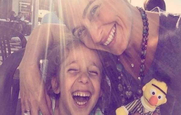 Ceyda Düvenci'nin Bu Şirin Kızının Öyle Bir Hastalığı Var ki...