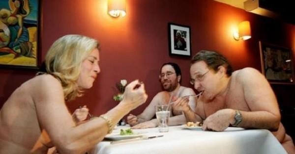 Dünyadaki en ilginç restaurantlar! Klozetten yemek yiyorlar...