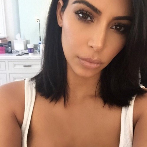 Kim Kardashian bu kez yanlış adım attı !