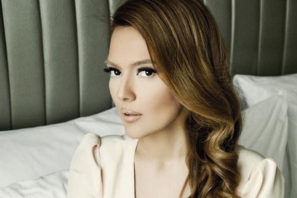 Demet Akalın'dan ilginç açıklama ''Ben dangalak bir kadınım..'' deyince gerisini duymayın!