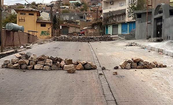 SON DAKİKA!! PATLAMA OLDU! YARALILAR VAR! ÇOK SAYIDA AMBULANS SEVK EDİLİYOR!