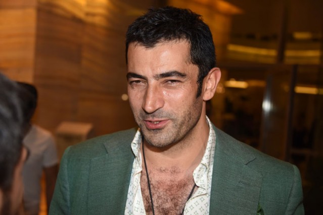 Dizi Bitti İmaj Değişti! İşte Kenan İmirzalıoğlu'nun Yeni İmajı..