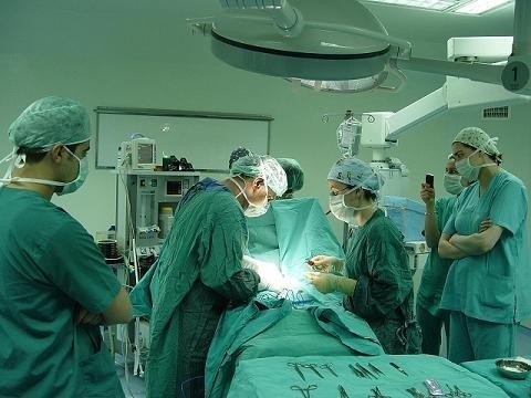 Doktor önlüklerinin yeşil olmasının nedeni meğerse...