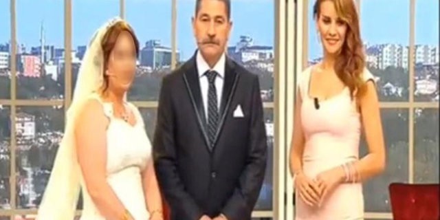 Canlı yayında evlendiği karısına üç ay sonra öyle bir şey yaptı ki!!!