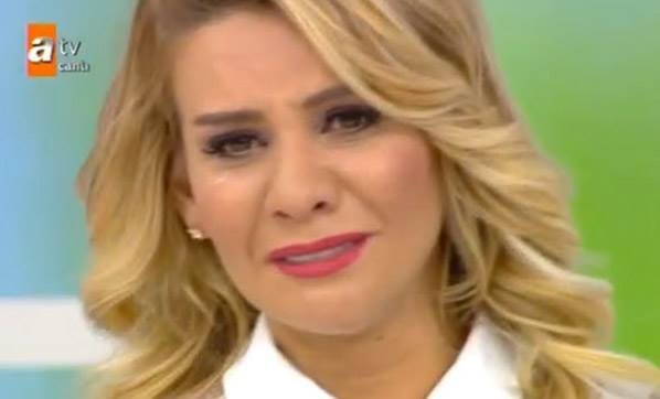 Esra Erol'dan üvey anneyle ilgili şaşırtan itiraf!