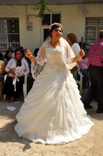 HAKKARİ'DE AKIL ALMAZ OLAY! DAMAT GELEMİYİNCE...