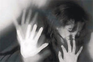 EVE ALKOLLÜ GELDİ! KIYAFETLERİMİ ÇIKARMAK İSTEDİ...