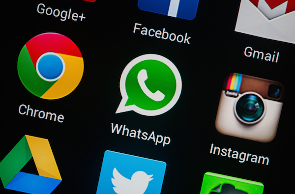 EYVAH! BÜTÜN WHATSAPP KONUŞMALARINIZ BAŞKALARI TARAFINDAN OKUNMUŞ..